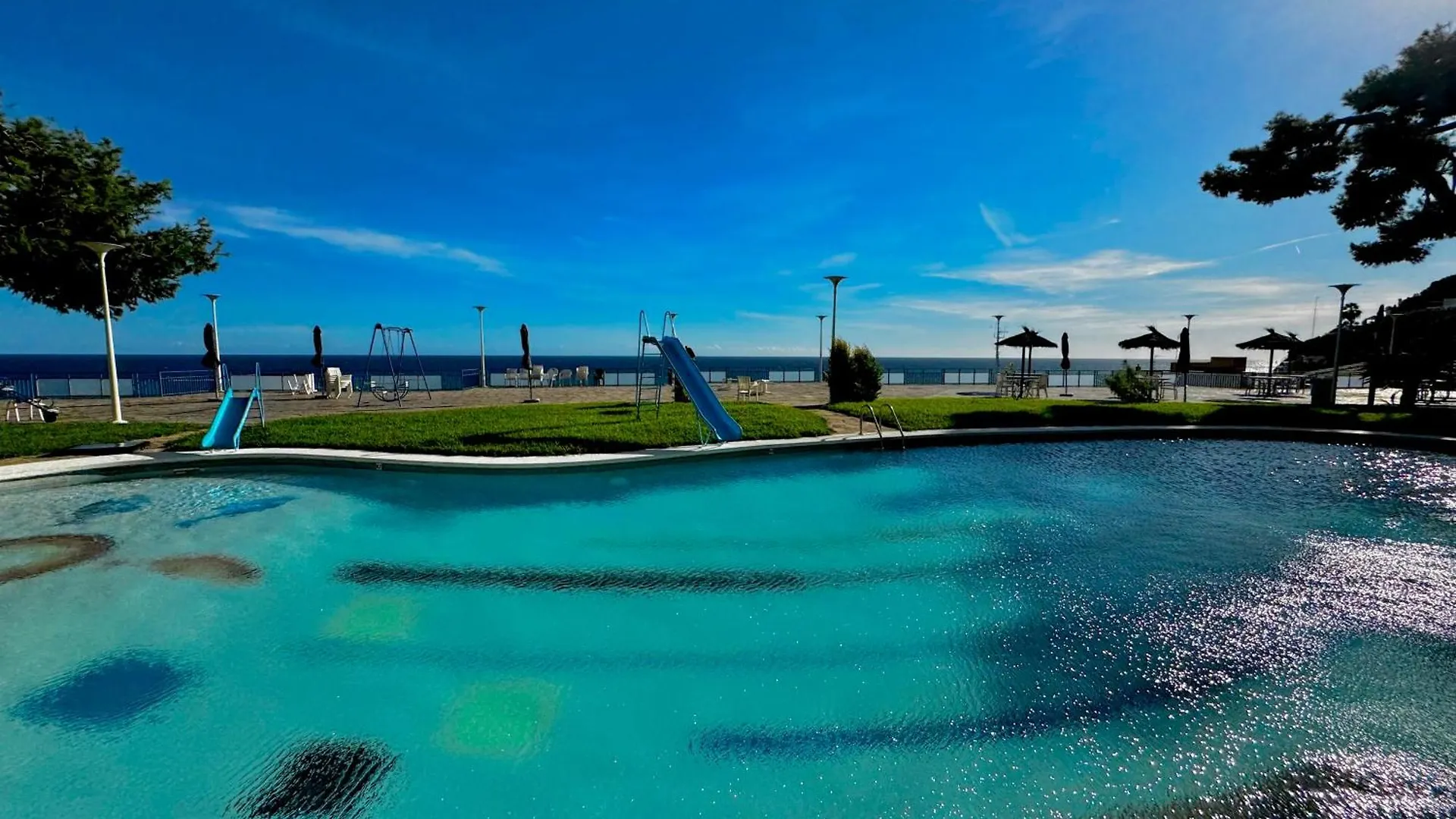 Apartamento Canet De Mar - Primera Linea De Playa - Increibles Vistas Al Mar דירה