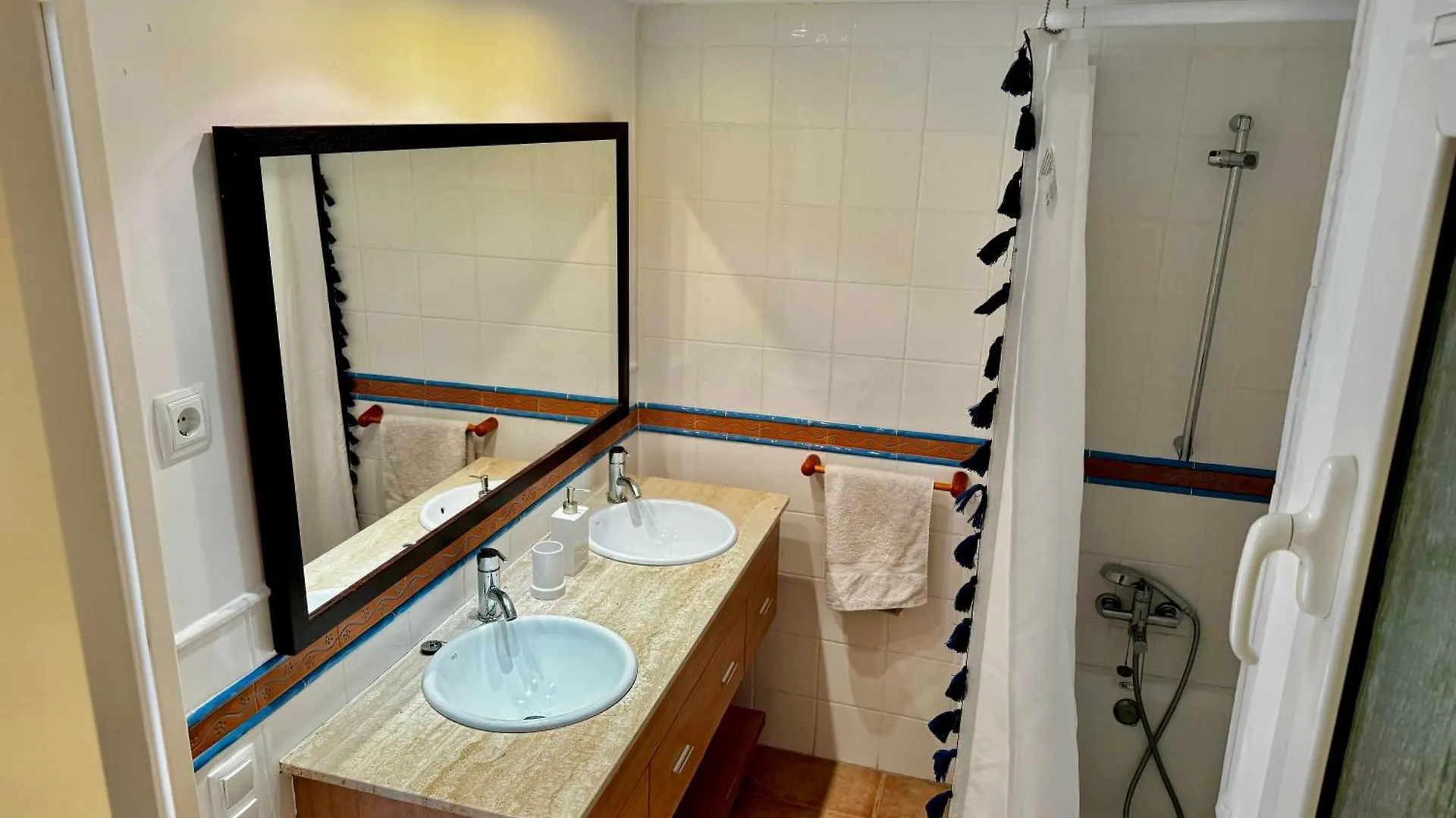 Apartamento Canet De Mar - Primera Linea De Playa - Increibles Vistas Al Mar דירה